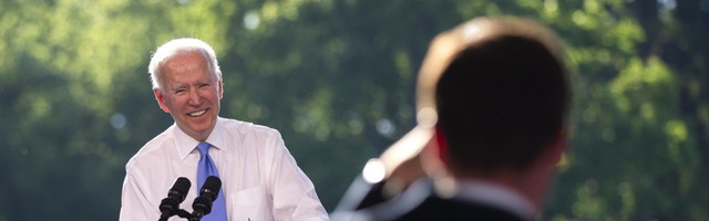 Caitlin Johnstone: lääne meedia ülesandeks on propaganda söötmine inimeste ajudesse