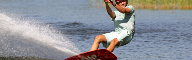 SAAREMAA VÕÕRUSTAB VEELAUASÕIDU MEISTRIVÕISTLUSEID