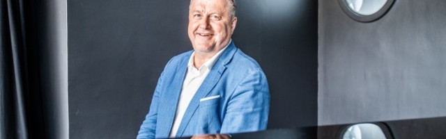 Estonia balletitantsija: Aivar Mäe võib tervitades kallistada, õhku tõsta, keerutada. Minu jaoks pole see ahistav