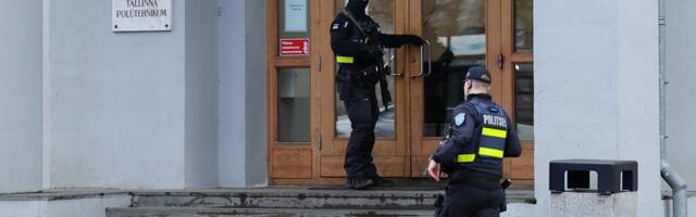 FOTOD | Tallinna Polütehnikumi võeti kaasa relvataoline ese, politsei reageeris suurte jõududega