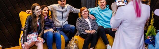 FOTOD I “Naabrist parem” avas fännidele uksed