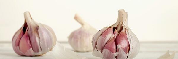 Viska küüslauguküüs tualetti enne magamaminekut – see, mis järgneb, on üllatav.