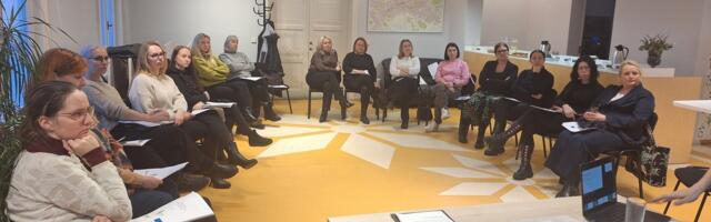 Valgamaa Arenguagentuuris toimus koolitus "Räägime lastest!"