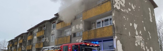 Päästjad panid kortermaja põlengul tööle suitsusukeldusmeeskonna