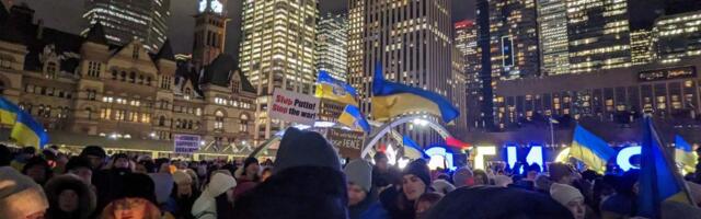 Mega March Toronto, in solidarity with Ukraine