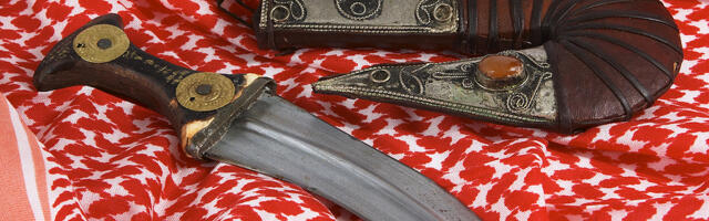 Afgaan pussitas rahvuskaaslase päise päeva ajal Prantsuse linna keskväljakul surnuks