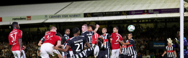 ManU kaotas karikasarjas pikas penaltiseerias neljanda liiga klubile