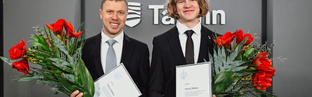 TALLINN PREMEERIS OLÜMPIAL HÕBEMEDALI VÕITNUD HENRY SILDARU JA TREENERIT TÕNIS SILDARU