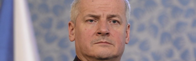 Rängas koroonakriisis Tšehhi tervishoiuminister külastas restorani, mis peaks suletud olema, ega kandnud maski