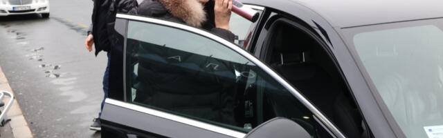 Jana se dohvatila mikrofona na aerodromu