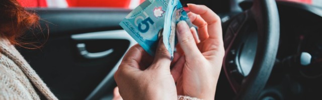 Autoostjad saavad üha enam kuumaksega teenuseid – juhiabipakettidest istmesoojenduseni välja