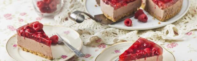 KERGE JA LAHE! Vaarika-jogurtitort