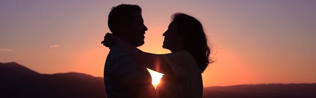 Naine armastab oma meest tõeliselt, kui ta kasutab tema kirjeldamiseks neid 11 omadussõna