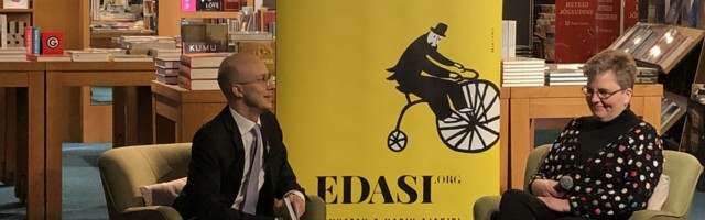 Raamatuesitlus. Annika Laats. “Valgus läbi mõrade”