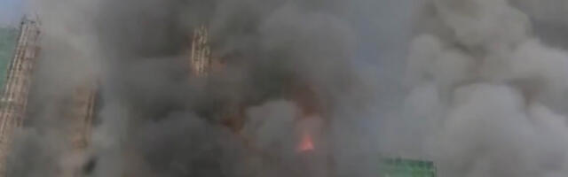 VIDEO: Hongkongis möllab tulekahju, tornmajad on leekides