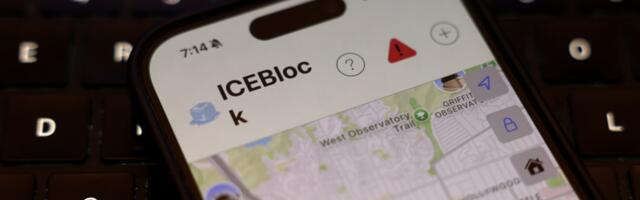 Apple removes ICE tracking apps after pressure from Trump administration