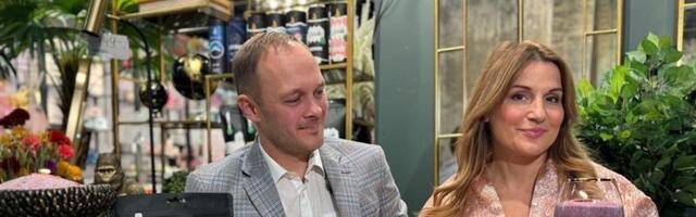 Kuidas kasutada värvilisi pulberküünlaid?