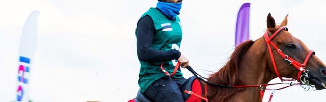 Kolmest kolm_ Dubai kroonprints triumfeeris Eestit külastades taas kestvusratsutamises