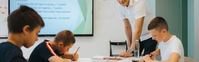 Noored Kooli saadab Eesti koolidesse 36 karjääripöörajast õpetajat