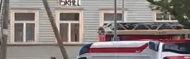 Tallinnasse püstitati Iisraeli-vastane ropu sisuga loosung, politsei reageeris suurte jõududega