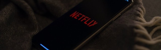 Netflixile ei meeldi, et inimesed jagavat kontot, kui nad koos ei ela