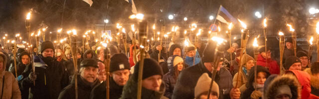 SUUR GALERII | Tuhanded inimesed nautisid õlg-õla tunnet tõrvikute all
