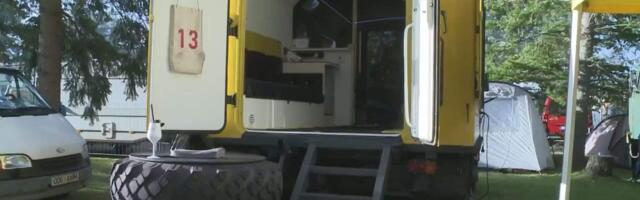 Hiiumaal peeti mobiilsete saunade festivali