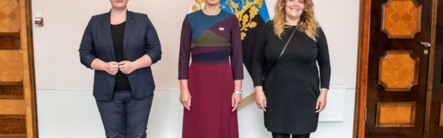 Kaljulaid sai Riigivapi teenetemärgi kõrvale vikerkaarekangelase aumärgi