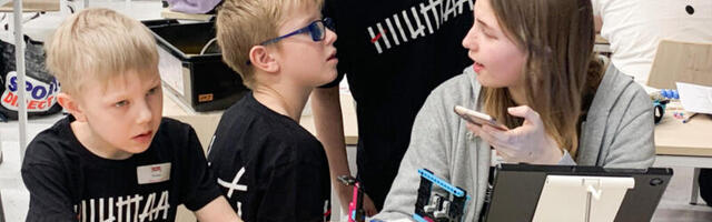 ESIMEST KORDA VÕISTLEMAS | RoboHiid ületas robotikonkursil eesmärgi