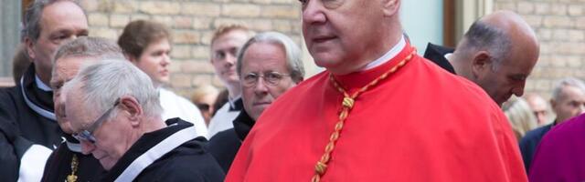 Kardinal Müller: naisi pole võimalik ordineerida