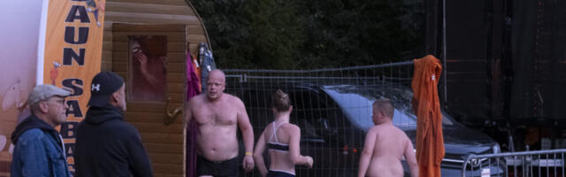 GALERII | Saunabussi pidu hooga tõmmati käima