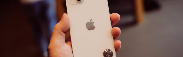 iPhone 14 Plusi kaameral võivad probleemid tekkida: kas Apple pakub seadmetele Eestis tasuta remonti?