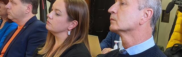 Kohtla-Järve volikogu tagandas napi häälteenamusega linnavalitsuse ja volikogu esimehe