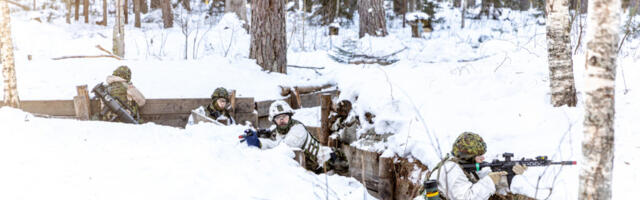 Kaitseväe Akadeemia ja liitlasriikide sõjakoolide õppurid harjutavad talvist sõjapidamist