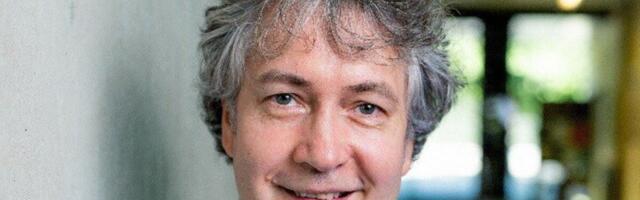 Molekulaarse dendroinseneeria professor Yrjö Helariutta tutvustab inauguratsiooniloengul puittaimede bioloogia võimalusi dendroinseneerias