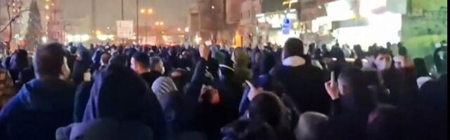 VIDEO | Iraani maapaos kroonprints kutsus massid tänavatele. Valitsus katkestas interneti ja telefoniliinid