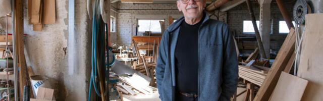 VAJALIK OLEMISE RÕÕM | Puutöömees, kes keedab kukeseenemoosi