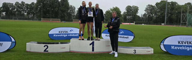 10 000 m jooksu Eesti meistriteks tulid Külli Sizask ja Remi Edur