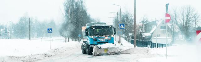 Lumerohke talv nõuab rohkem tööd nii Tartu teehooldajatelt kui linlastelt