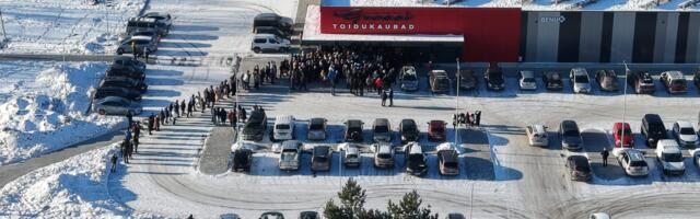 Paikuse kaupluse avamine tõi kohale palju inimesi