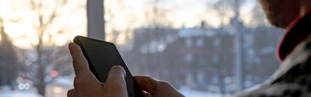 Kohus karistas telefonikelmide juhti vangistuse ja väljasaatmisega