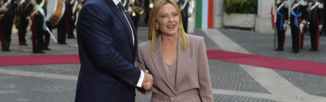 Poola vabastas naised sünnitamise orjusest