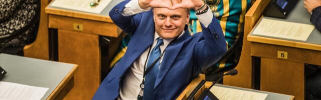 ARHIIVIVIDEO | „Kuhu jääb armastus?“ Imre Sooääre riigikogus peetud kõne, mis katkestati 