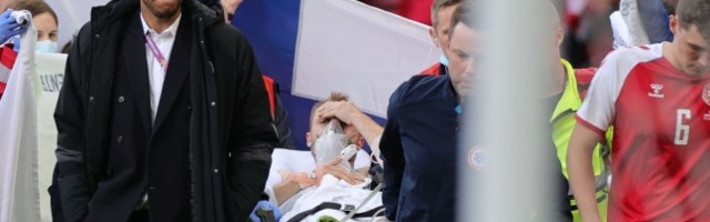 Jalgpalli EMi blogi | Taani tähte elustati ja ta on haiglas stabiilses seisundis, pausi järel jätkunud matšis võttis Soome ajaloolise võidu