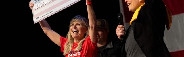 Musk loosib sõna- ja relvavabaduse pooldajate vahel päevas välja miljon dollarit