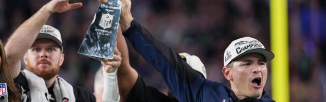 SUPER BOWLI PÄEVIK | Seahawks surus Patriotsi mutta, Bad Bunny ajas Trumpi marru ja staaride paraad reklaamides