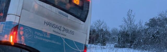 TORMIBLOGI | Lumetorm möllab üle Eesti, elektrita on enam kui 400 majapidamist. Mitu liinibussi on kraavis lõpetanud