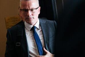 Nursipalu ja „mitmesugused fanatismist haaratud huvirühmad“