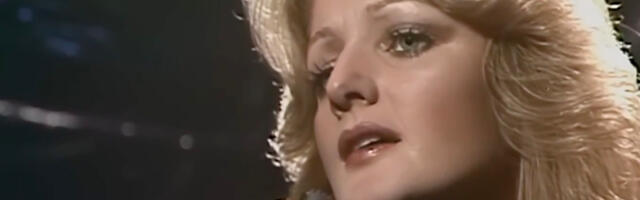 Suri Bonnie Tyler (75)