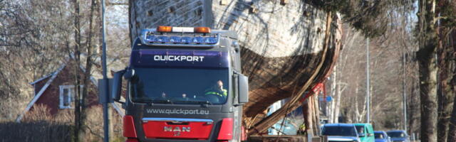 Kärdlast sõitis läbi kalalaev